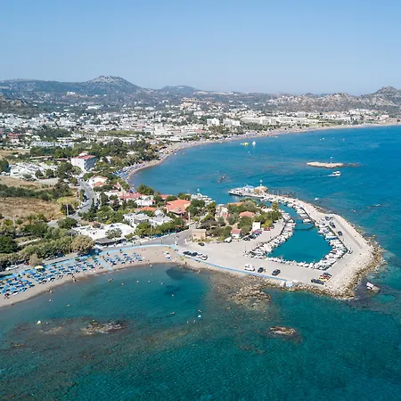 Apartahotel Tinas 2*